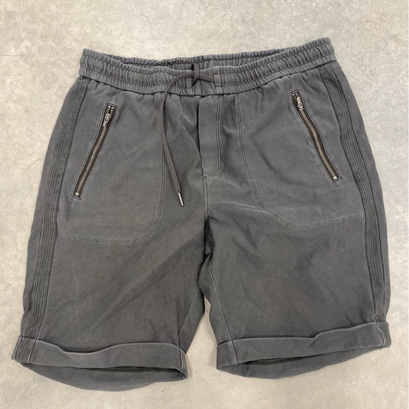 Athleta Pants - ATHLETA shorts SZ 10